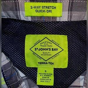 St. John’s Bay | Double breast pocket button up | 2-way stretch | Quick-Dri